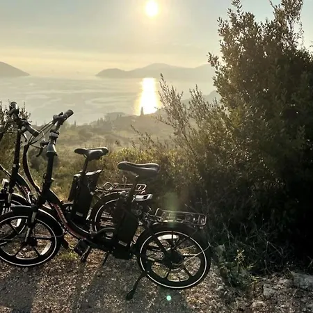 Ansay With Heated Swim Pool And Sea View Затон