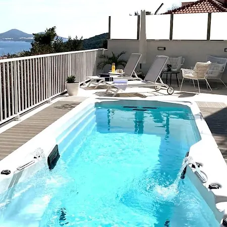 빌라 Ansay With Heated Swim Pool And Sea View 자톤
