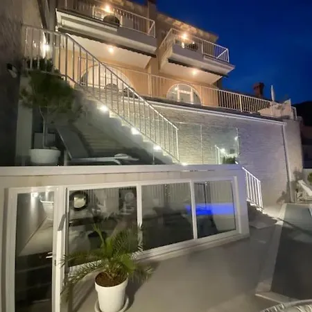 Ansay With Heated Swim Pool And Sea View Vila *