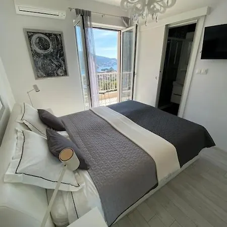 Ansay With Heated Swim Pool And Sea View