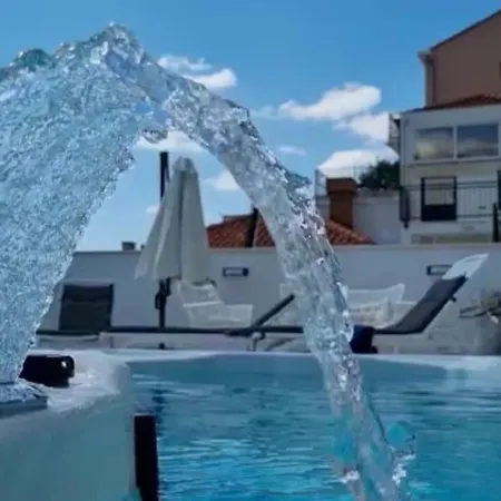 Ansay With Heated Swim Pool And Sea View Затон